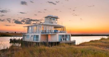 "Karawane Reisen" lässt Afrikas Tier- und Pflanzenwelt erleben: Chobe (Foto: Chobe Princess by mantis)