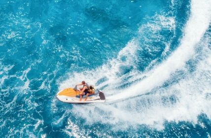 Ermittlungen wegen Tod von Jetski-Fahrern im Grenzgebiet (Foto: AdobeStock - den-belitsky 255835189)
